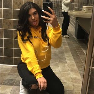 Meet your Posher, Ariana